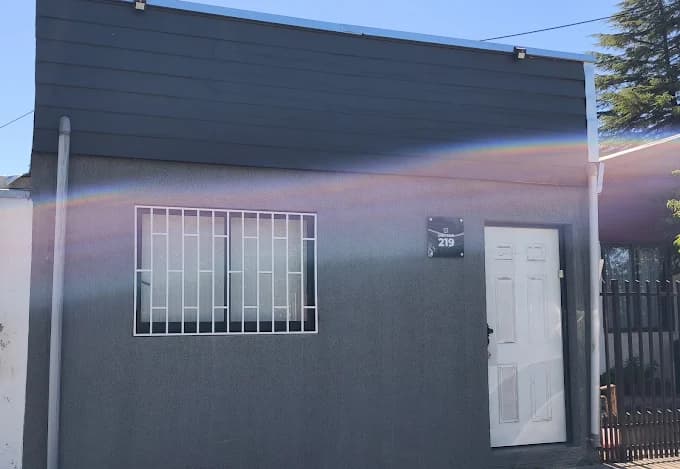 Exterior de la clínica dental Del Carmen Odontología en Chillán